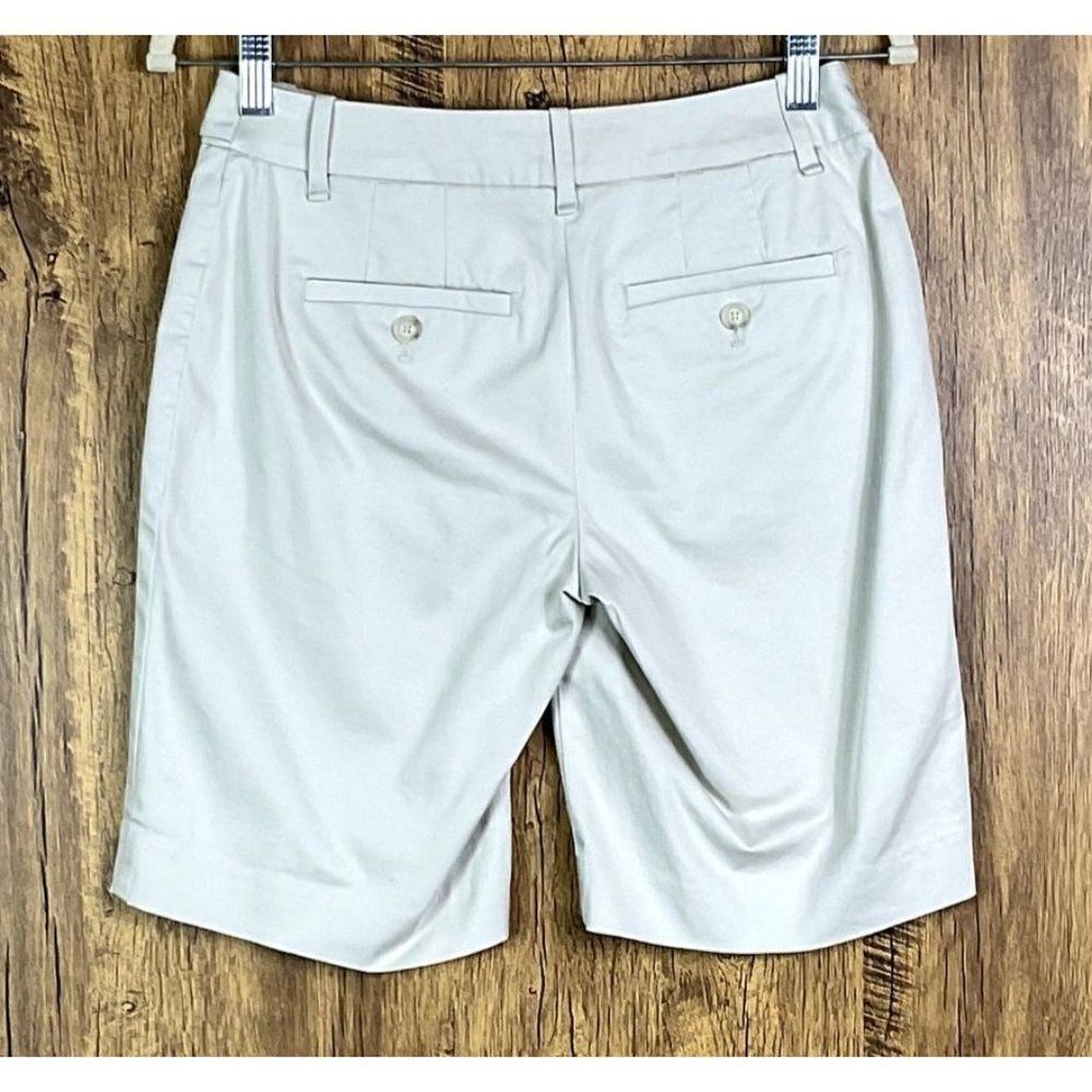 LOFT Julie Cotton Walking Shorts, NWT, size 0, the color is stone - Picture 3 of 7